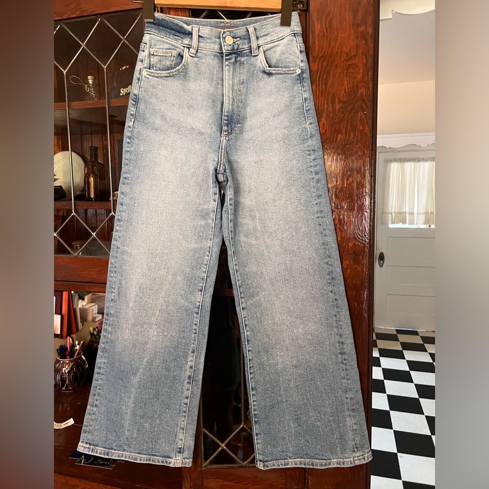 NWOT DL1961 HIGH RISE VINTAGE HEPBURN WIDE LEG CROP 23